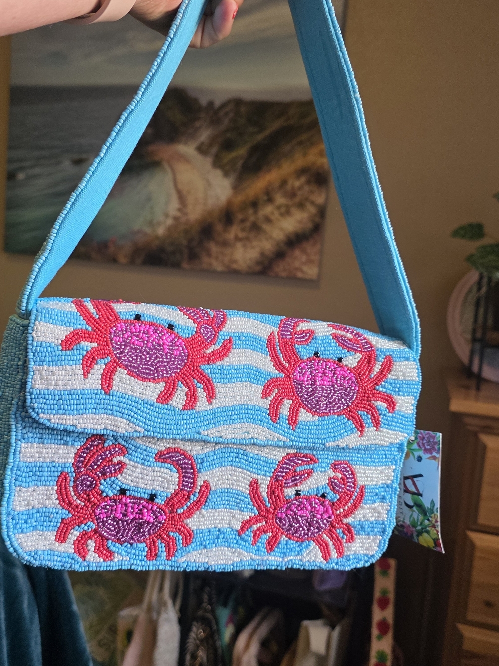 Beaded Crab Motif Shoulder Bag in Light Blue and Red - Picture 3 of 9